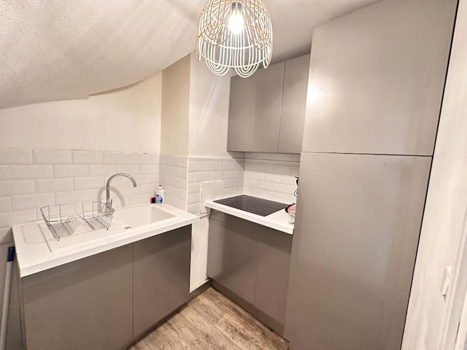 Drouet D'Erlon Duplex Spacieux, Terrasse Au Centre Reims Esterno foto
