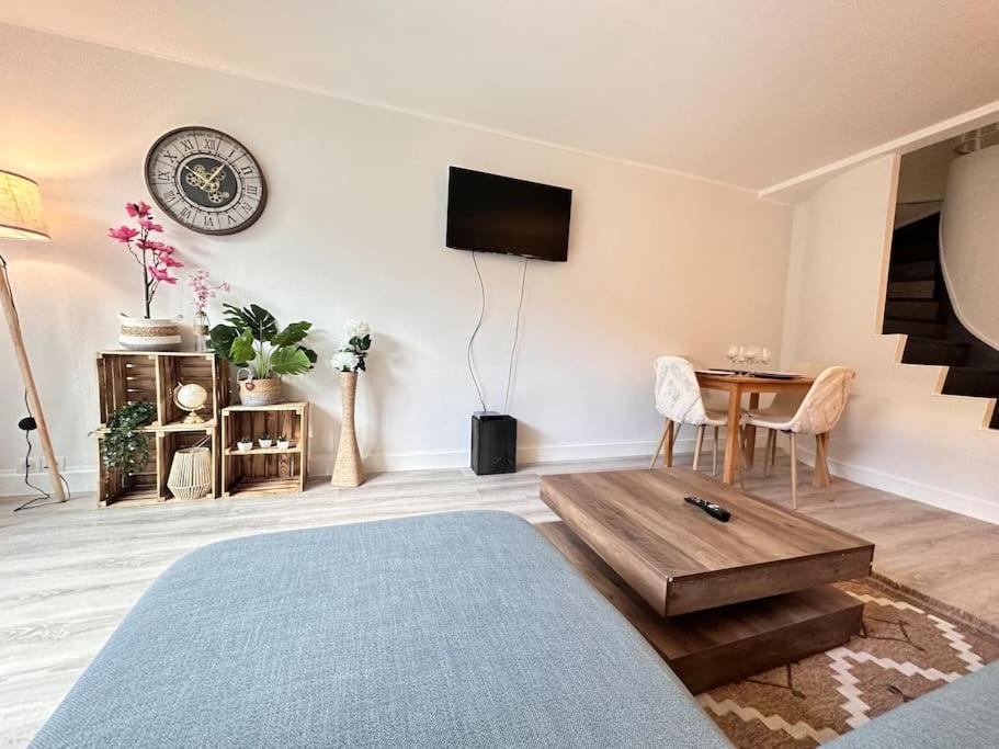 Drouet D'Erlon Duplex Spacieux, Terrasse Au Centre Reims Esterno foto